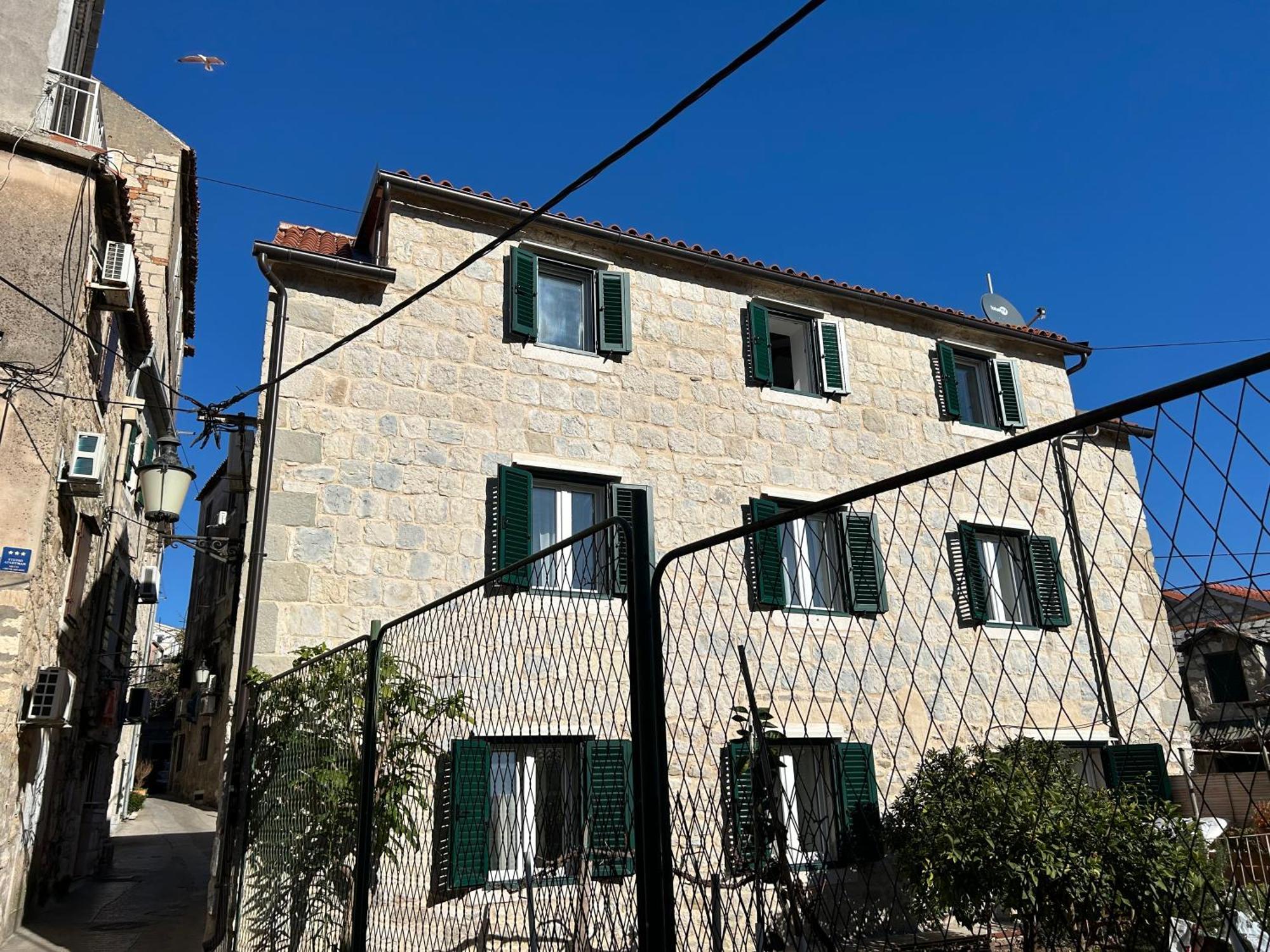 Perfectly Located Cherry Stone House Split Kültér fotó